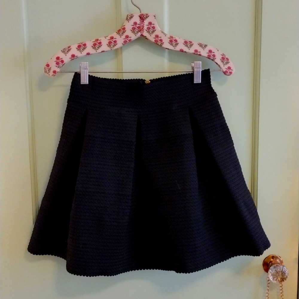 Women's Finesse size medium classic black cupcake bubble skirt